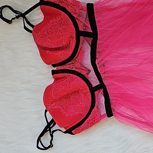 Sexy VS lingerie top - Picture 2 of 9